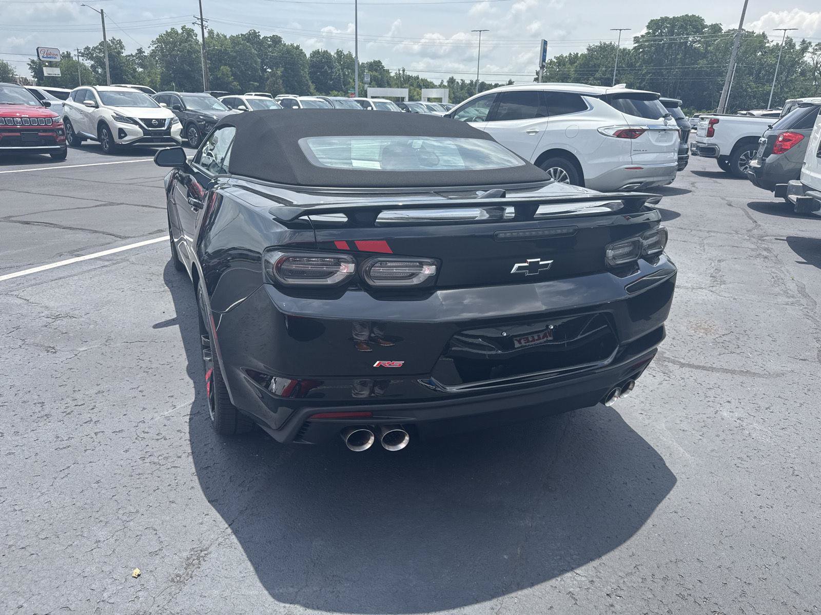 Used 2023 Chevrolet Camaro LT w/ Redline Edition RWD image 3