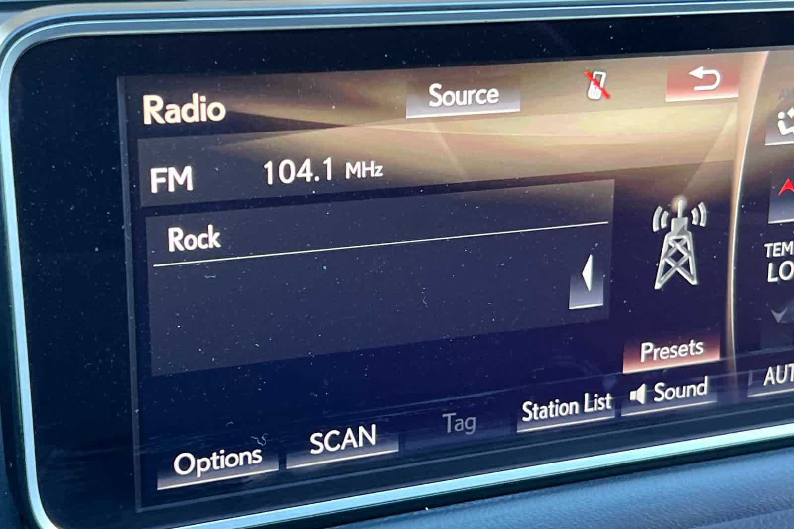 Used 2019 Lexus RX 450h AWD w/ Navigation Package image 20