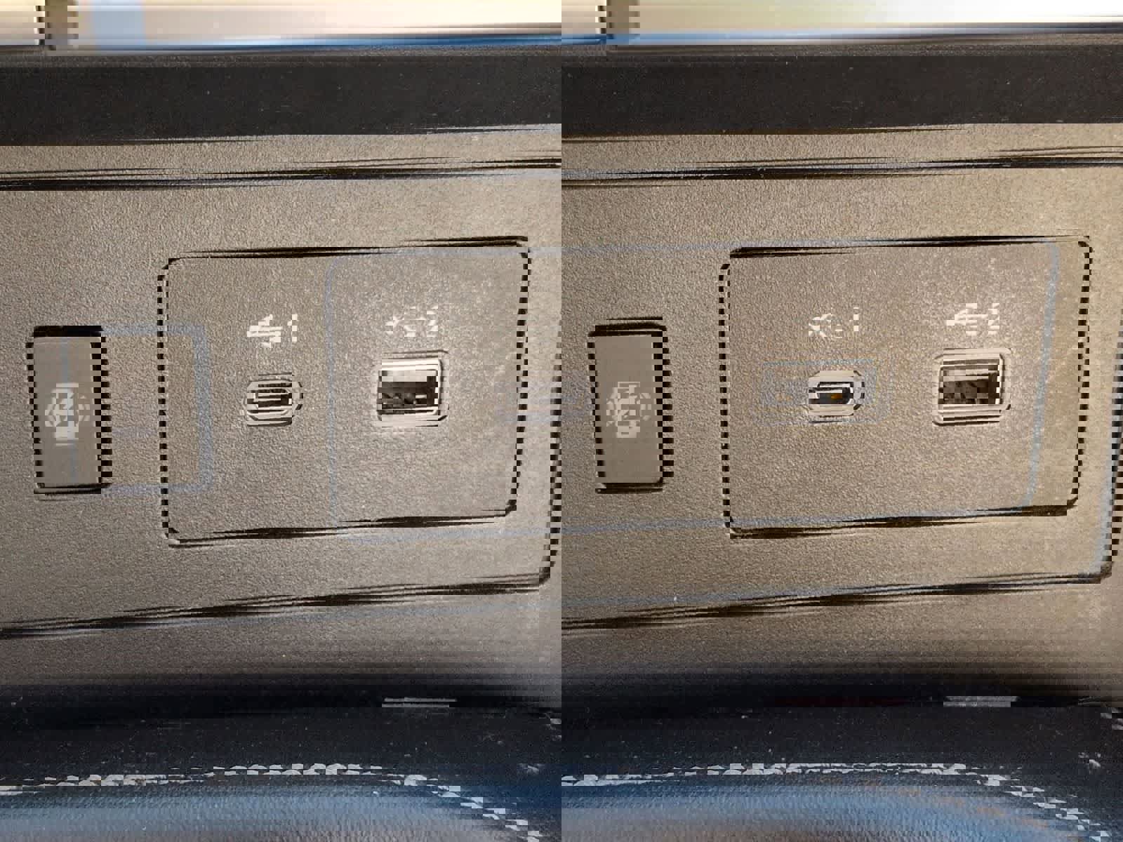 Used 2021 Nissan Armada Platinum w/ Captain's Chairs Package image 31