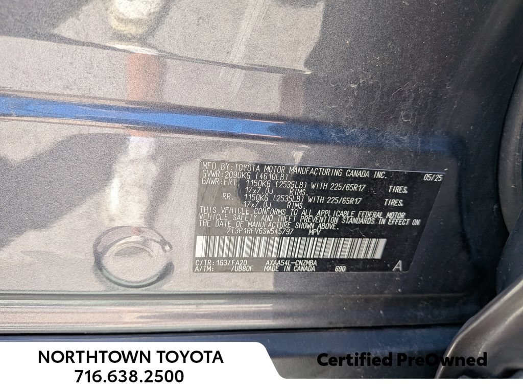 Used 2025 Toyota RAV4 XLE AWD/4WD image 36