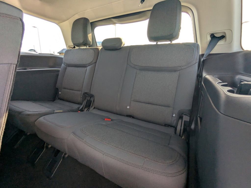 New 2025 Ford Expedition Active image 14