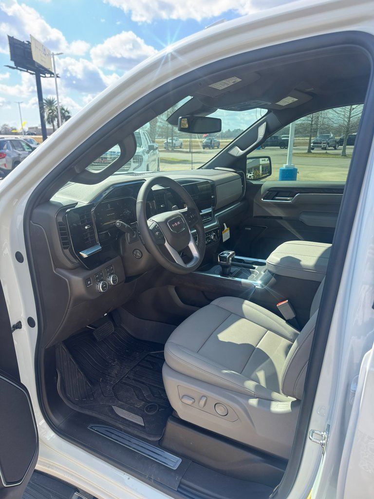 New 2026 GMC Sierra 1500 SLT image 11