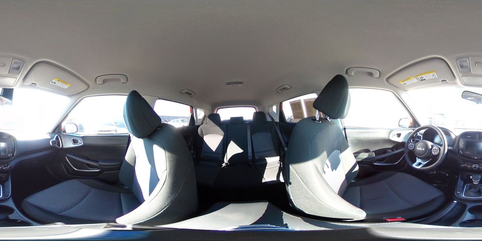 Used 2025 Kia Soul LX w/ LX Technology Package image 40