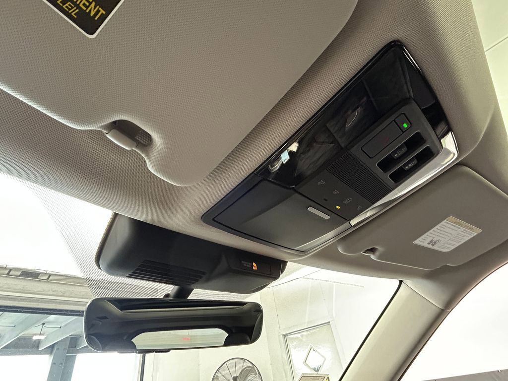 New 2026 Mitsubishi Outlander SEL FWD image 24