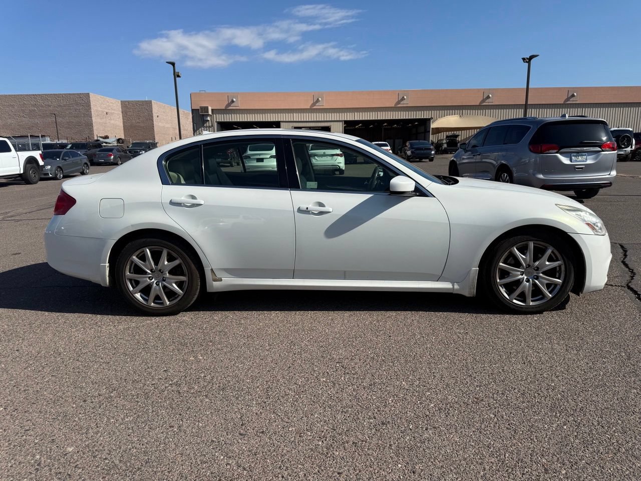Used 2012 INFINITI G37 x Sedan w/ Premium Pkg AWD/4WD image 4