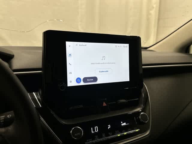 Used 2025 Toyota Corolla LE FWD image 22