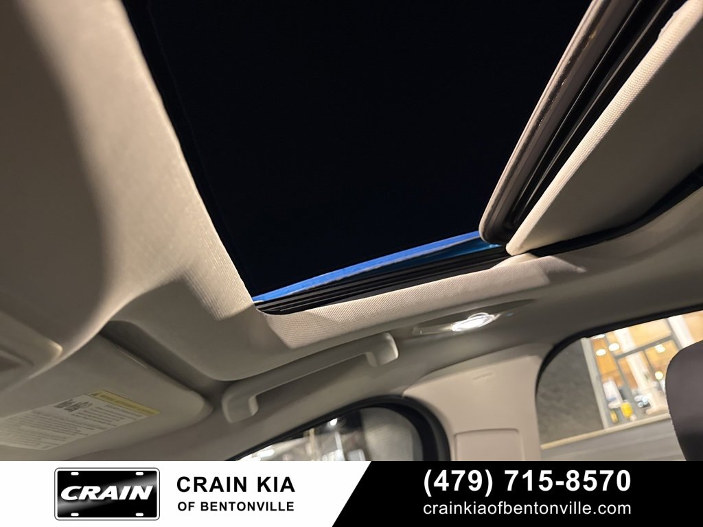 Used 2012 Ford Focus Titanium image 24