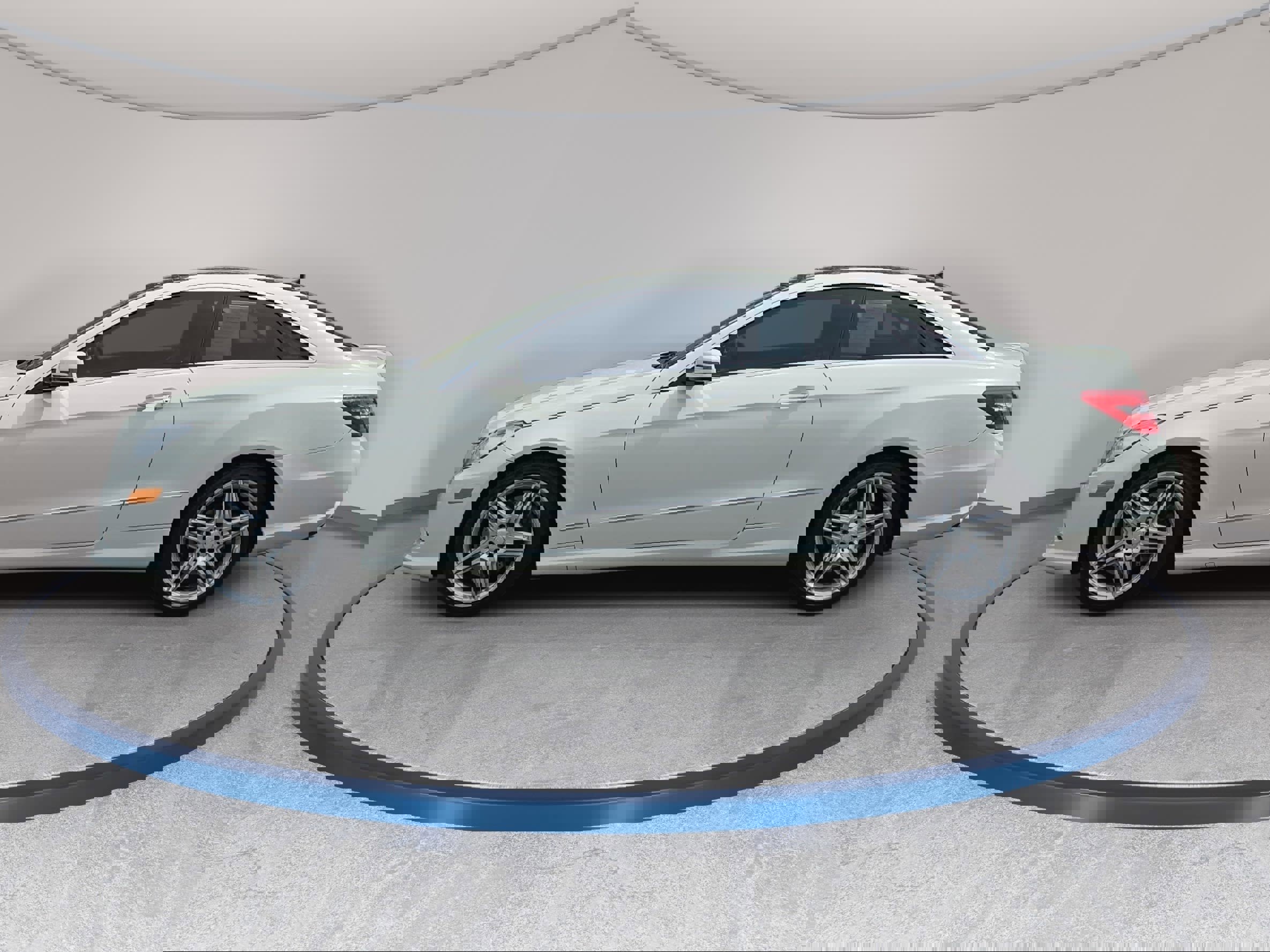 Used 2011 Mercedes-Benz E 550 Coupe image 8