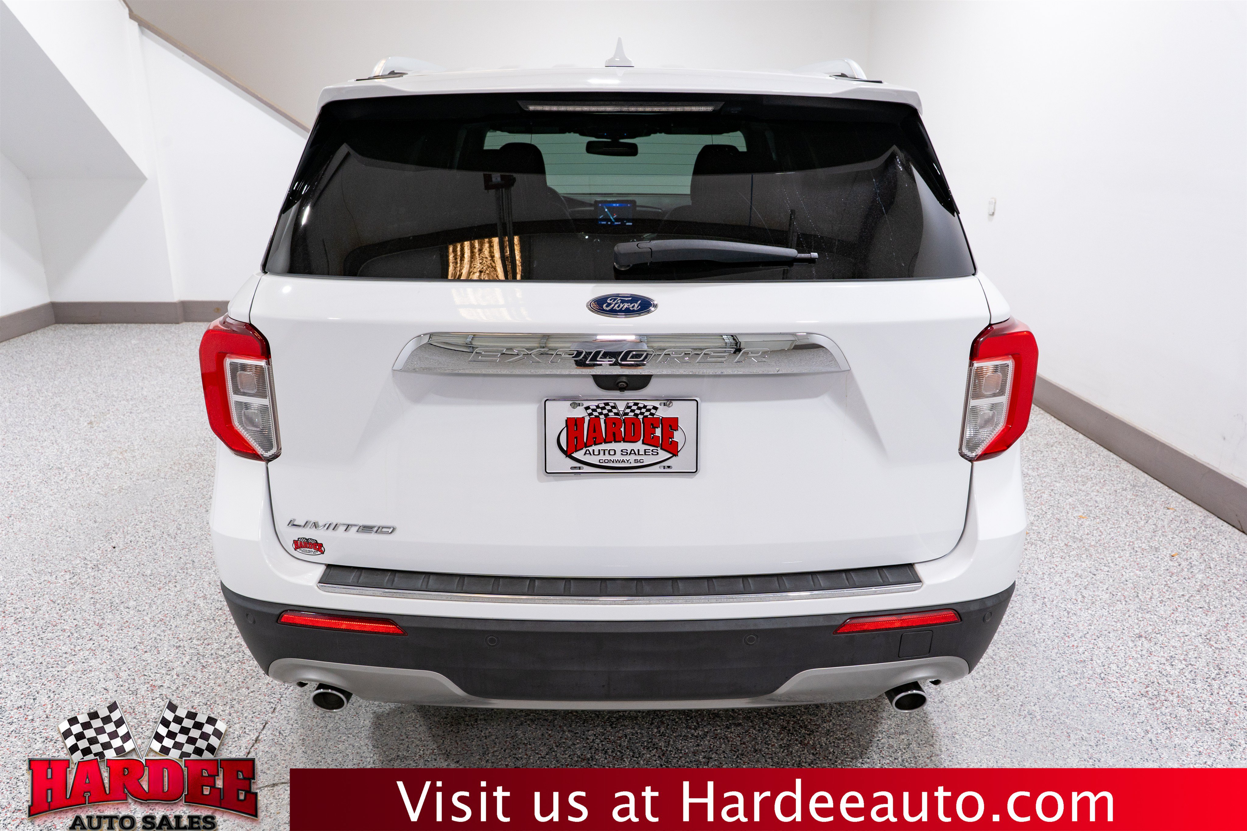 Used 2021 Ford Explorer Limited w/ Equipment Group 301A RWD image 4