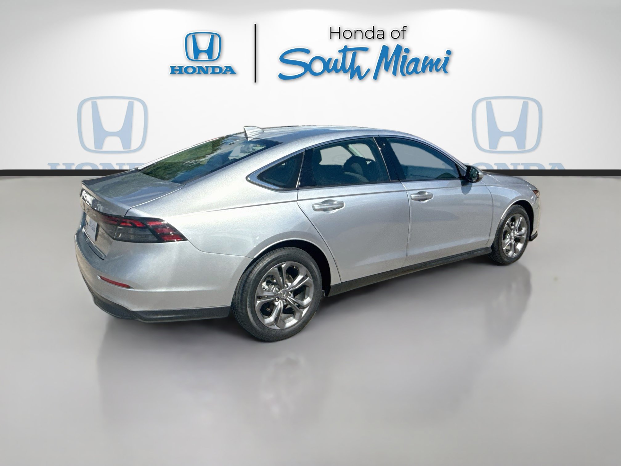 Used 2024 Honda Accord EX image 7