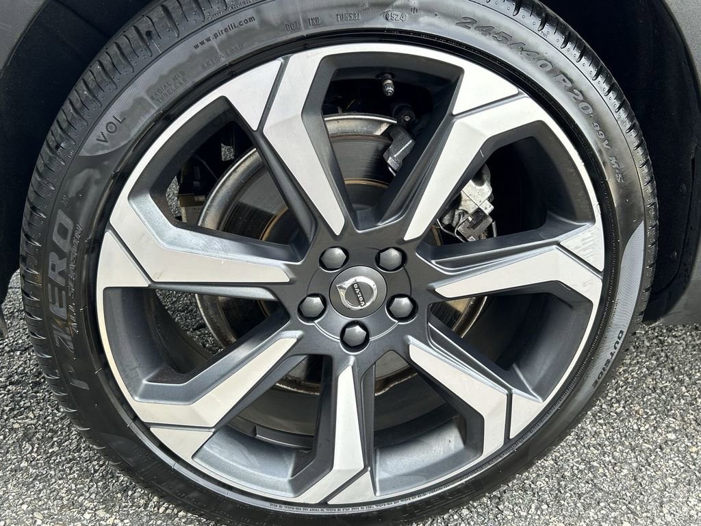 Used 2025 Volvo V60 B5 Cross Country Plus image 12