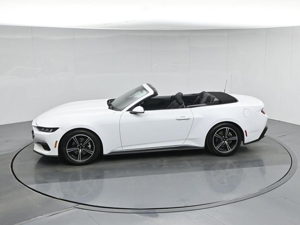 Used 2024 Ford Mustang EcoBoost image 44