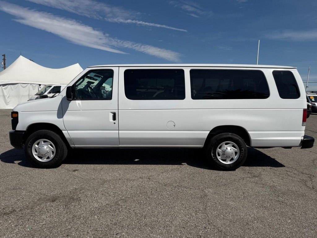 Used 2008 Ford E-350 and Econoline 350 Extended Wagon Super Duty RWD image 10