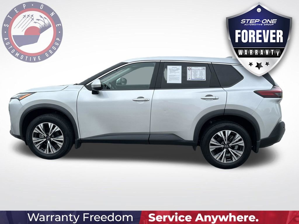 Used 2023 Nissan Rogue SV FWD image 3