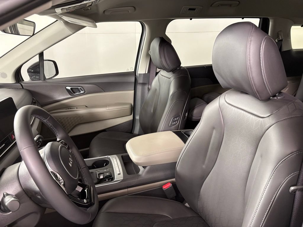 New 2026 Kia Carnival EX FWD image 26