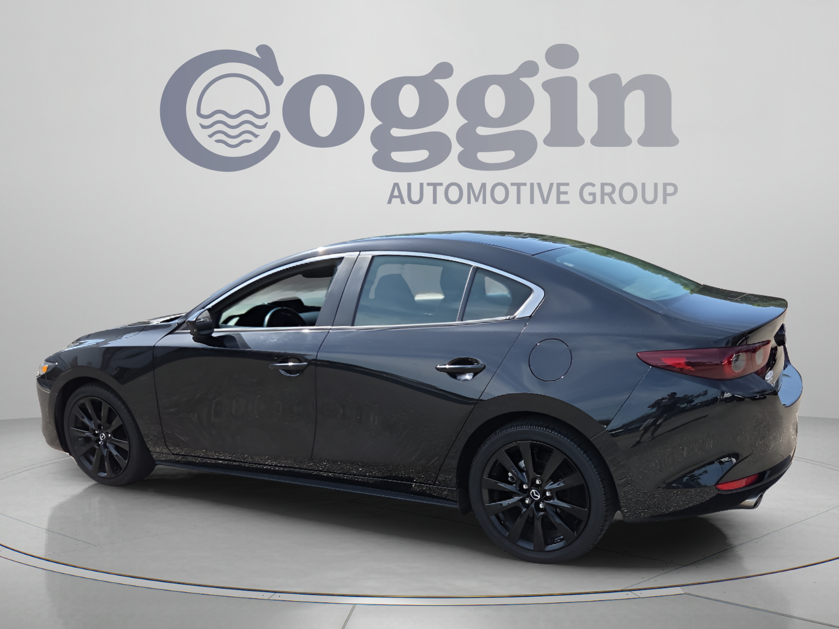 Used 2024 MAZDA MAZDA3 s FWD image 3
