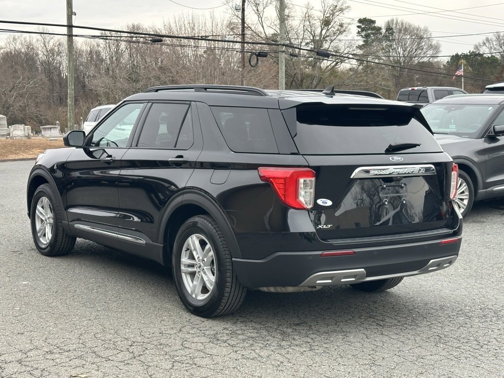 Used 2024 Ford Explorer XLT w/ Equipment Group 202A image 6