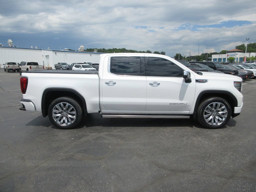 Used 2024 GMC Sierra 1500 Denali AWD/4WD image 5