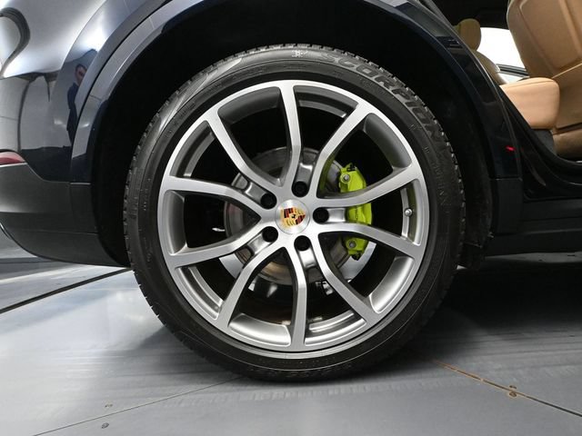 Used 2022 Porsche Cayenne E-Hybrid Coupe AWD/4WD image 10