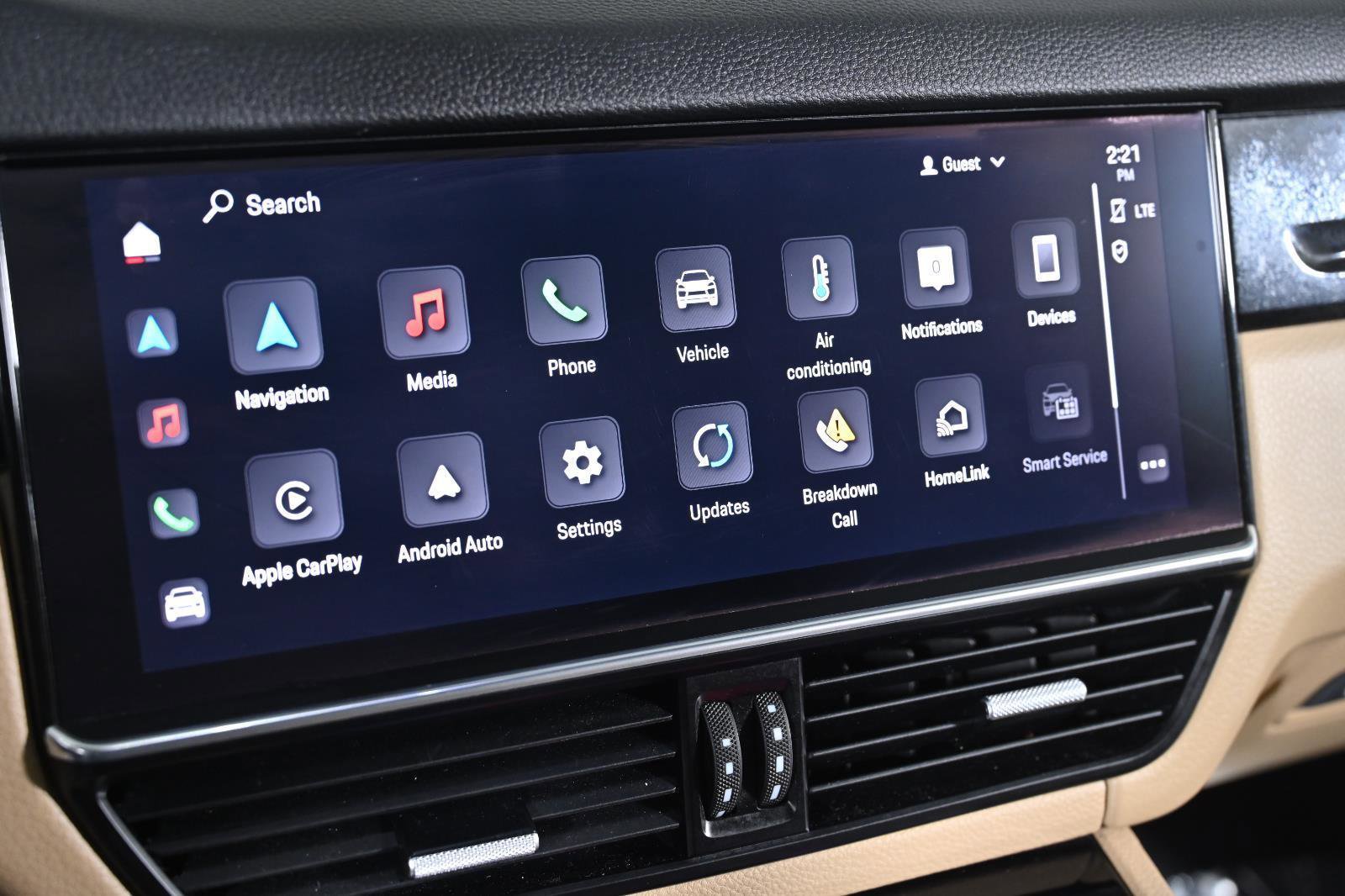 Used 2023 Porsche Cayenne image 15