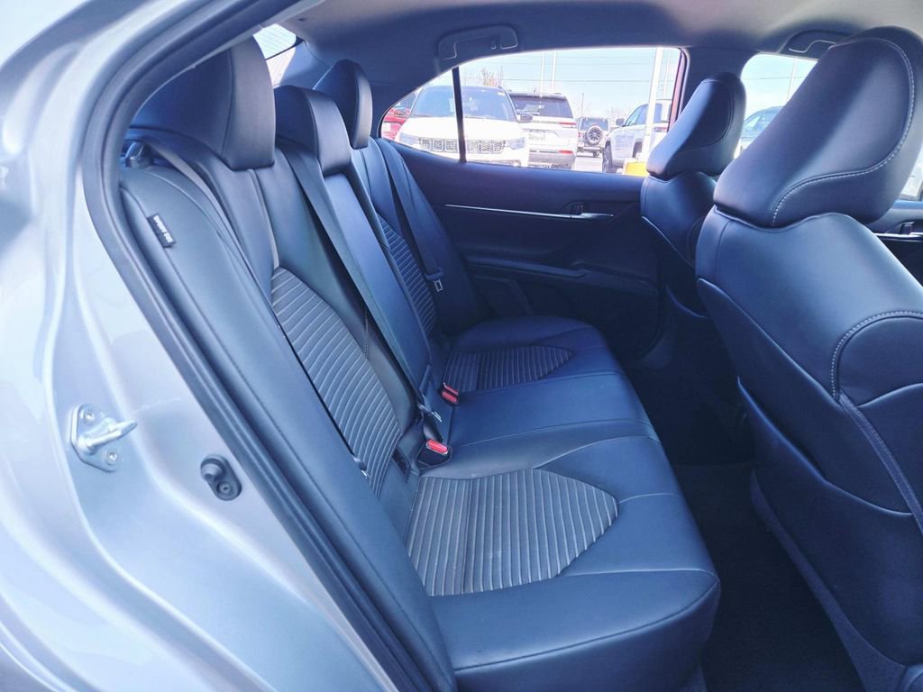 Used 2021 Toyota Camry SE image 14