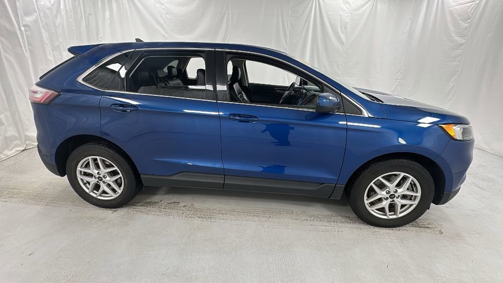 Used 2023 Ford Edge SEL image 2