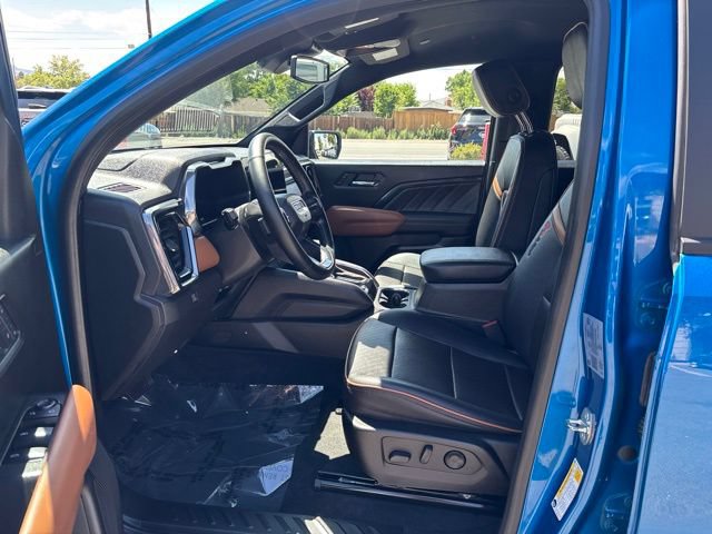 Used 2023 GMC Canyon AT4 w/ AT4 Premium Package AWD/4WD image 12