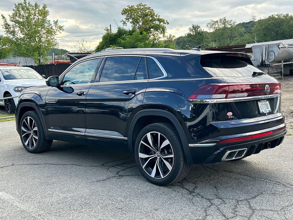 Used 2026 Volkswagen Atlas Cross Sport SEL Premium R-Line AWD/4WD image 4