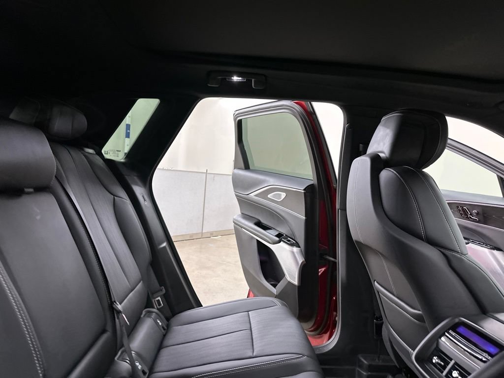 Certified 2025 Cadillac Lyriq Luxury w/ LPO, Floor Liner Package AWD/4WD image 25
