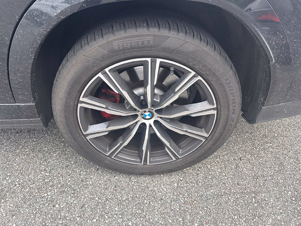 Used 2025 BMW X6 M60i AWD/4WD image 2