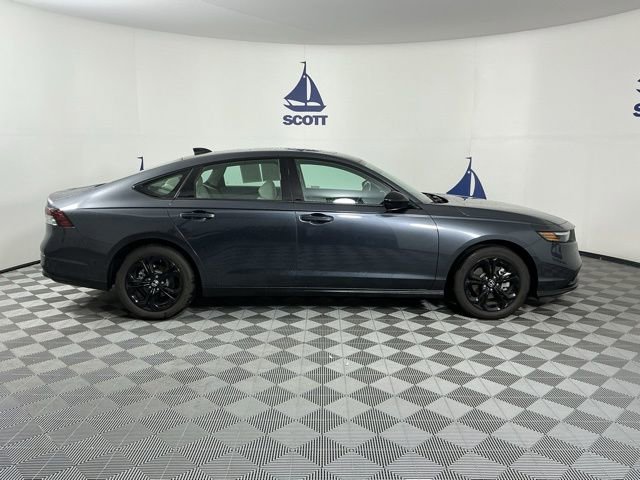 Used 2025 Honda Accord SE image 6