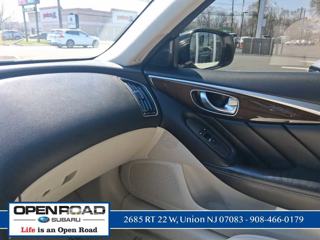 Used 2015 INFINITI Q50 Sport w/ Technology Package image 19