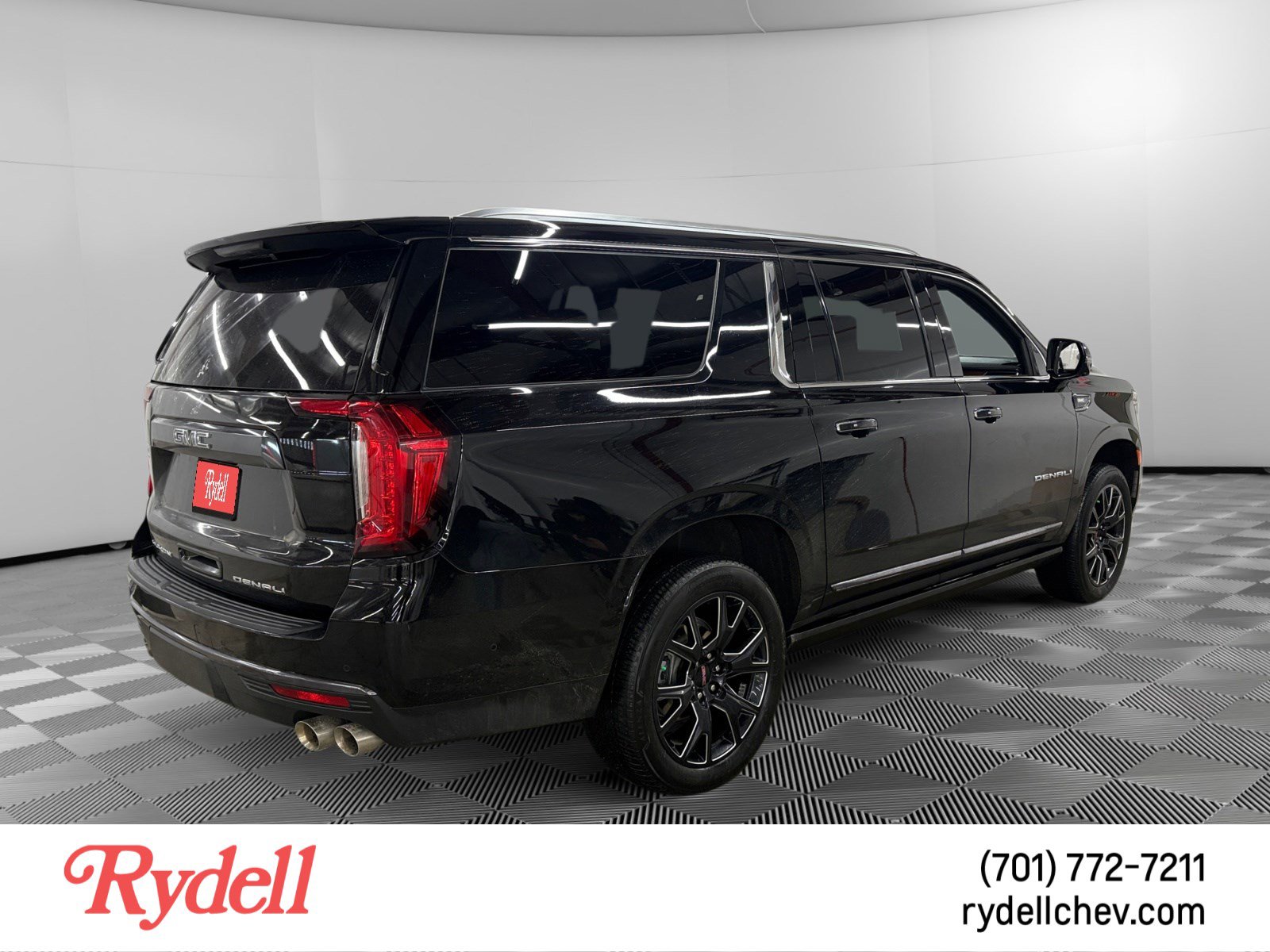 Used 2024 GMC Yukon XL Denali Ultimate image 5