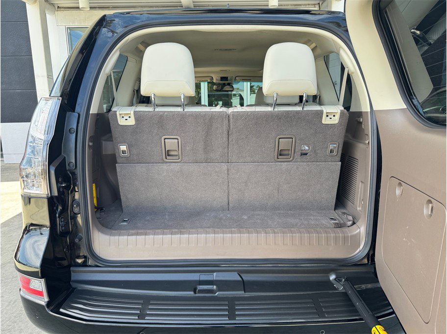 Used 2018 Lexus GX 460 Premium AWD/4WD image 31