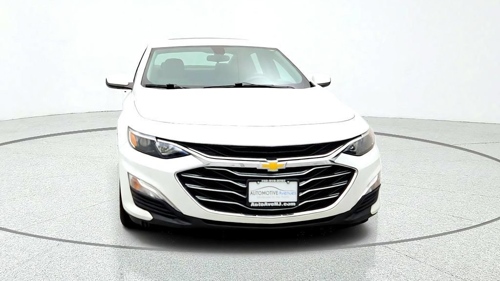 Used 2022 Chevrolet Malibu LS w/ Driver Confidence Package FWD image 2
