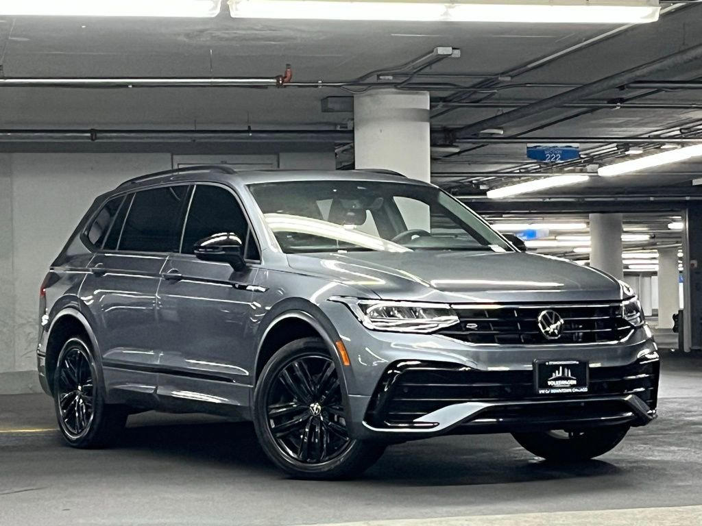 Used 2022 Volkswagen Tiguan SE R-Line AWD/4WD image 2