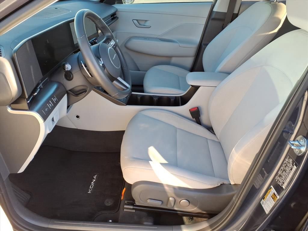 Used 2024 Hyundai Kona SEL w/ Convenience Package image 11