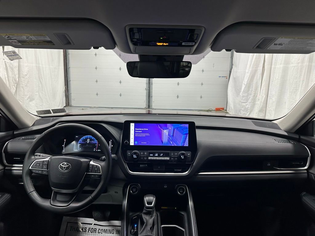 Used 2025 Toyota Grand Highlander FWD image 43