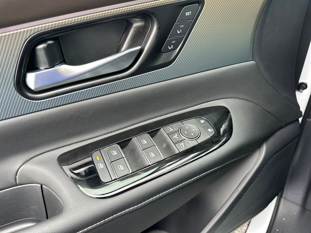 New 2025 Nissan Murano Platinum w/ Cargo Package image 11