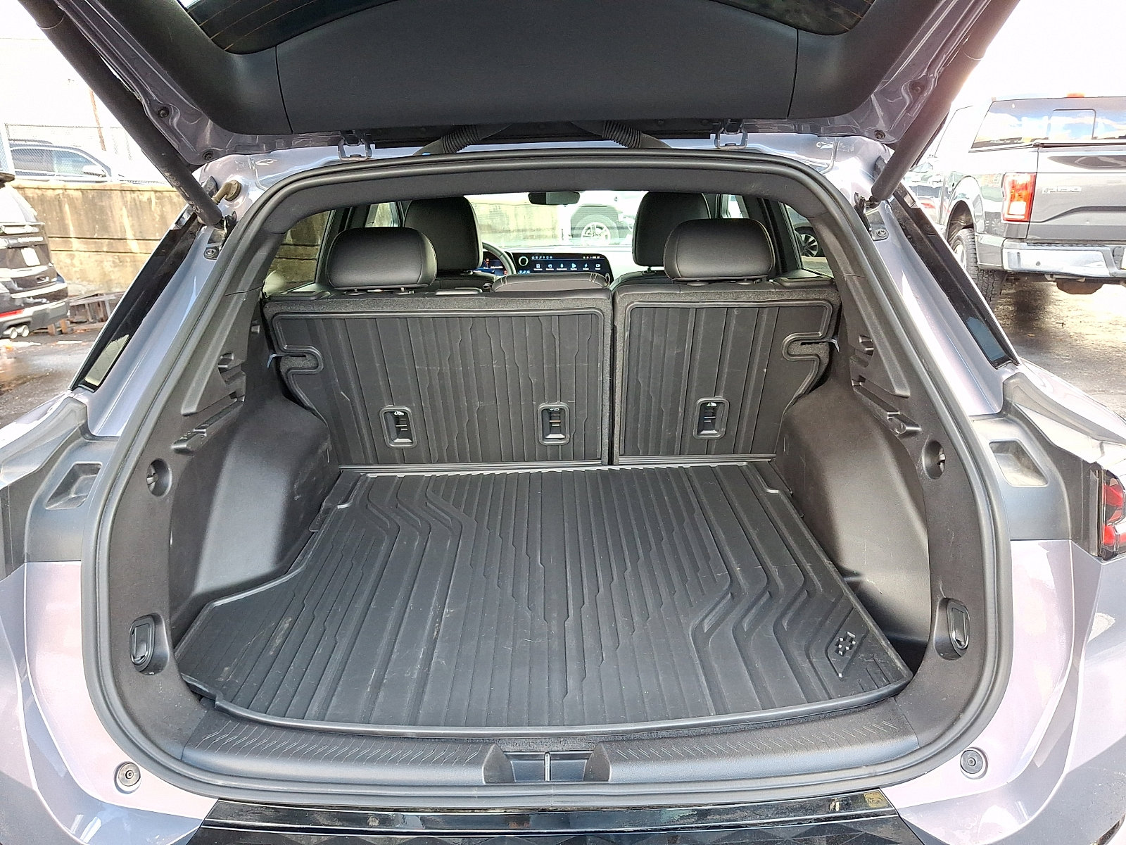 Certified 2024 Chevrolet Equinox EV RS image 29