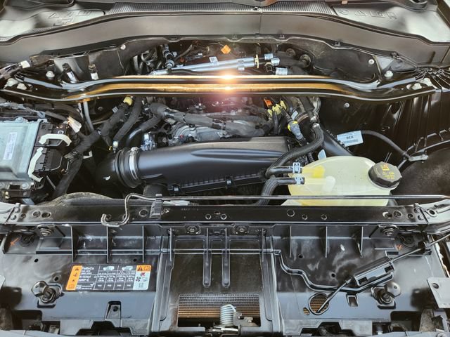 Used 2025 Ford Explorer ST-Line AWD/4WD image 32