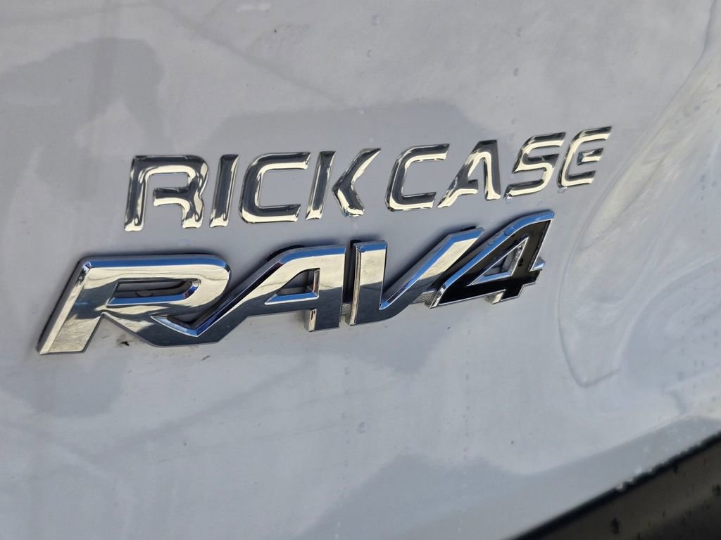 Used 2024 Toyota RAV4 XLE w/ Convenience Package image 14