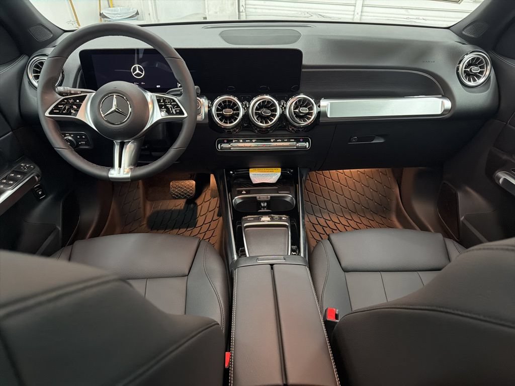 Used 2026 Mercedes-Benz GLB 250 image 21