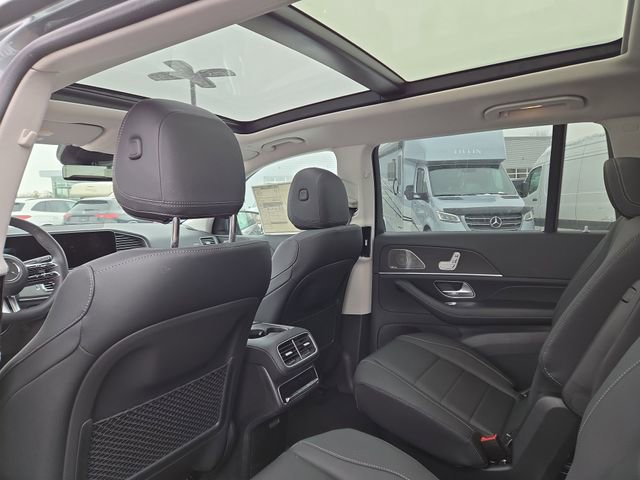 New 2026 Mercedes-Benz GLS 450 4MATIC image 30