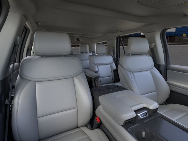 New 2026 Ford Expedition Active image 10