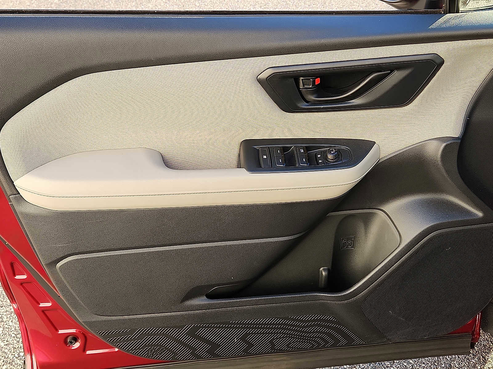 Certified 2025 Subaru Forester image 12