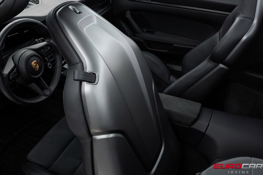 Used 2024 Porsche 911 Carrera GTS RWD image 41