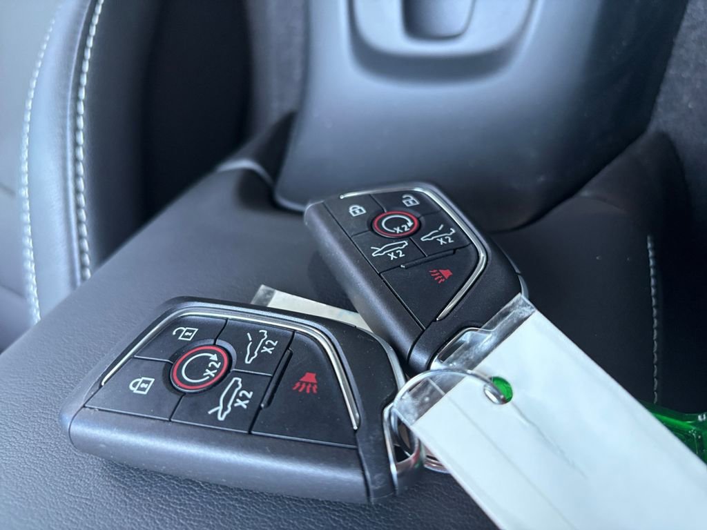 Used 2023 Chevrolet Corvette 2LT w/ Chrome Exterior Badge Package image 30