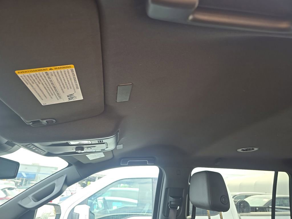 Used 2025 Chevrolet Suburban Z71 AWD/4WD image 19