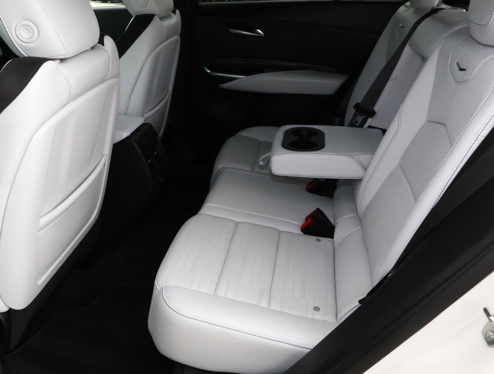 Certified 2024 Cadillac XT4 Sport image 25